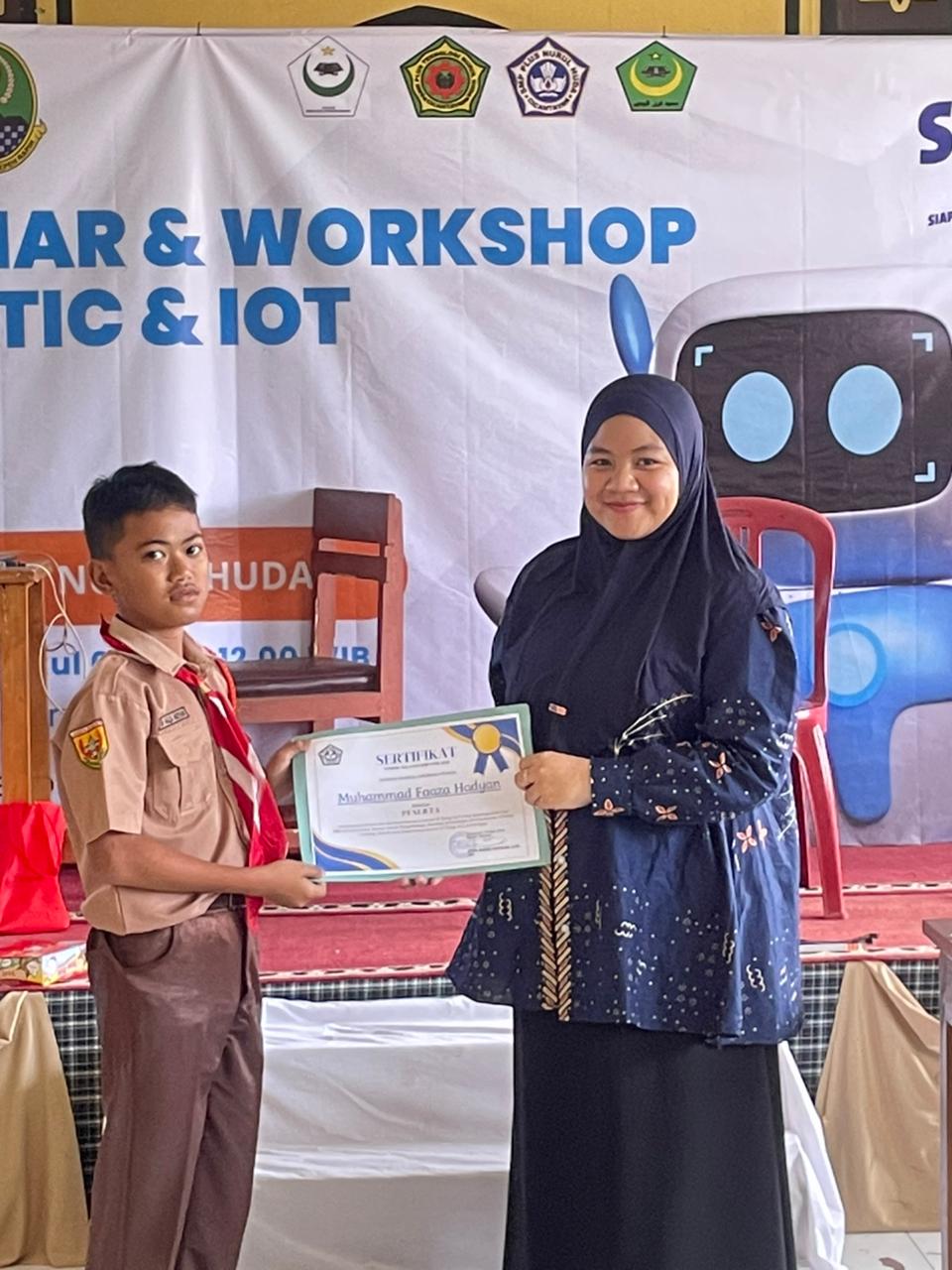 Penyerahan Sertifikat